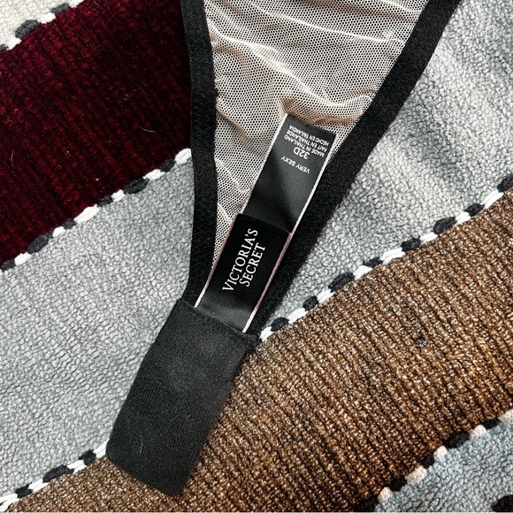 Victorias Secret Halter Bra - Picture 3 of 3